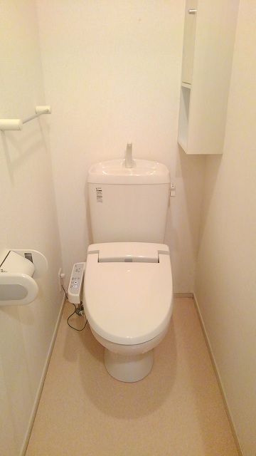 キャトゥル・ヒル 二番館のトイレ写真