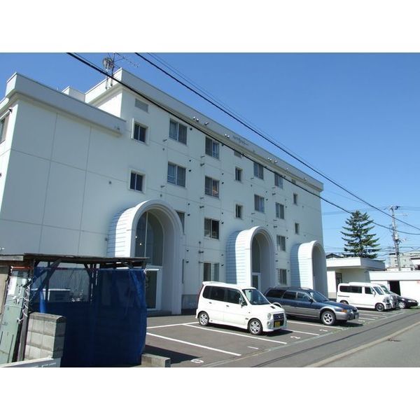 建物外観　☆地下鉄駅６分の立地にある３ＬＤＫ！リフォーム済の美室♪