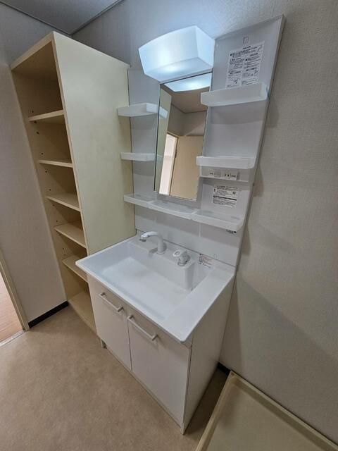 洗面設備　中銀音羽マンシオン　文京区音羽１