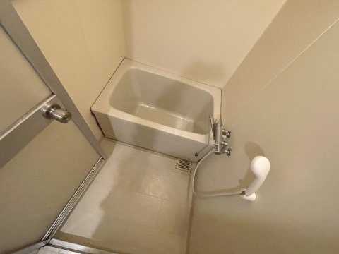 バス・シャワールーム　お風呂で日々の疲れを落としましょう