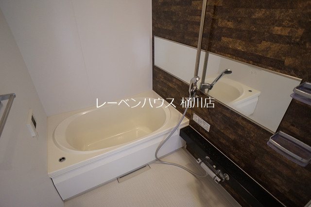 バス・シャワールーム　レーベンハウス桶川店へ　048-787-5511
