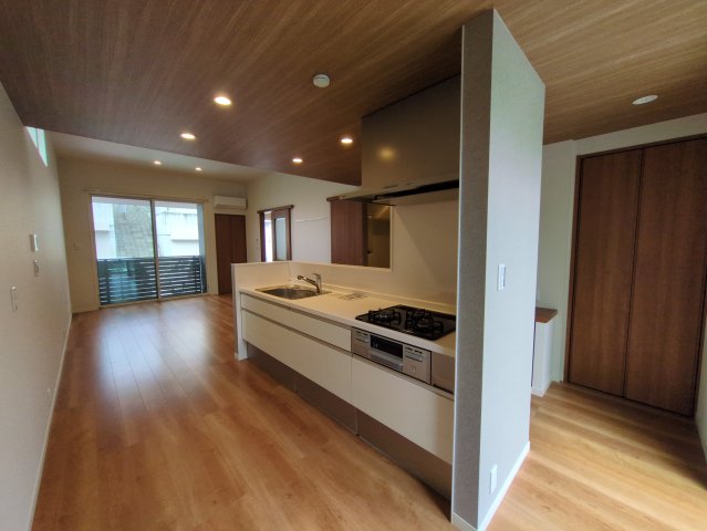 片倉戸建のキッチン写真
