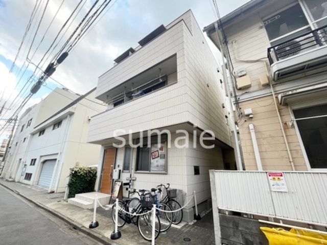 建物外観　３階建ての物件！