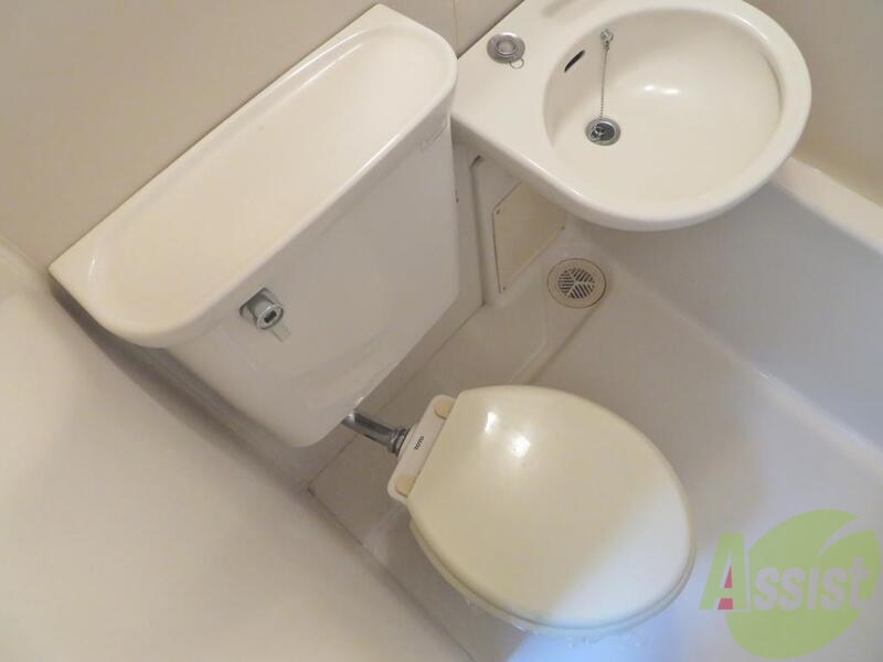 トイレ　狭いトイレも、何だか安心できるようになるかもしれません。