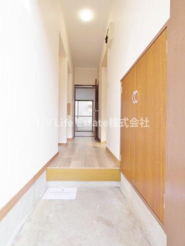 西武池袋線 秋津駅 徒歩15分 2階建 築38年の玄関写真