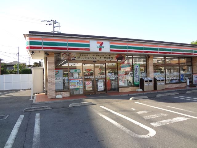 コンビニ　セブンイレブン（コンビニ）まで240m