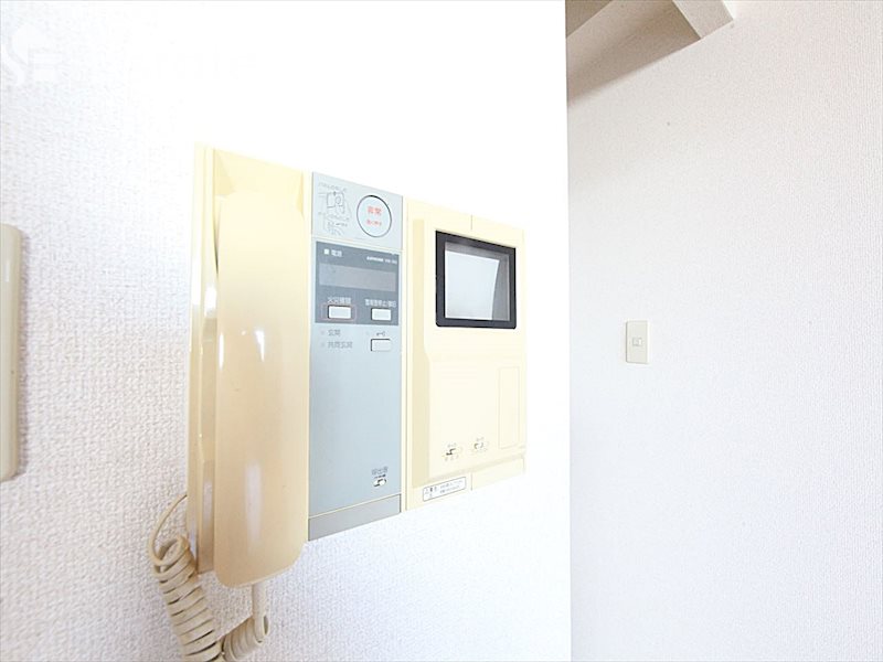 セキュリティ　モニター付きインターホン