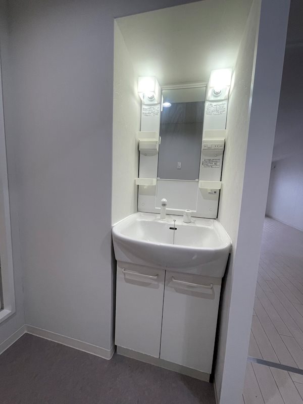 洗面設備　※別部屋のため参考写真となります