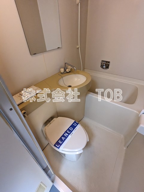 トイレ　※別号室参考写真