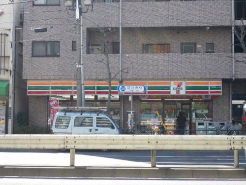 コンビニ　セブンイレブン 荒川店（コンビニ）まで240m