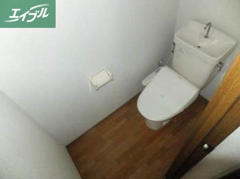 トイレ　別のお部屋の写真です。実際とは異なります。