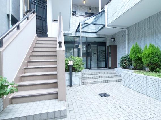 東京メトロ丸ノ内線 新大塚駅 徒歩4分 6階建 築41年の外観写真