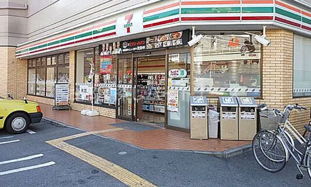 コンビニ　セブンイレブン大阪十三本町3丁目店（コンビニ）まで913m