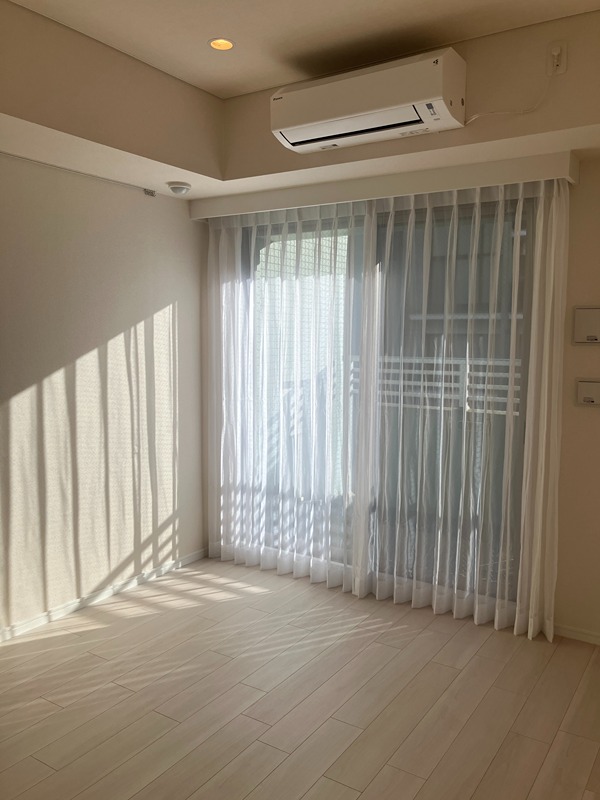 居室・リビング　別部屋写真です
