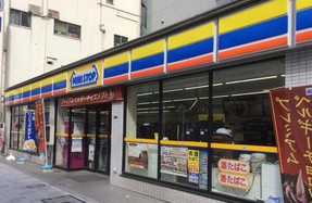 コンビニ　ミニストップ東日本橋３丁目店（コンビニ）まで390m