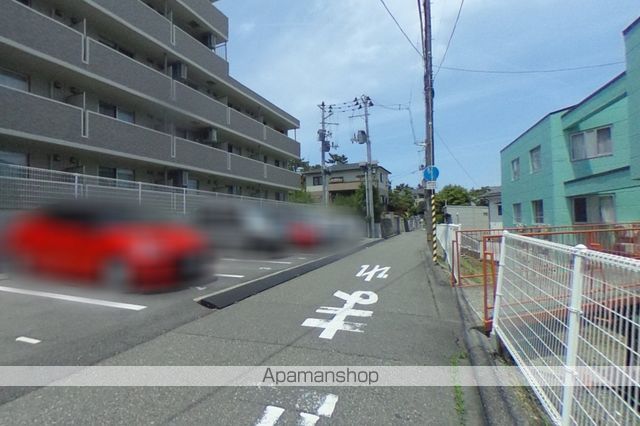 その他　前面道路（その他）まで0m