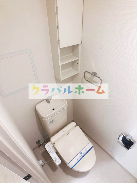 トイレ　ウォシュレット付き