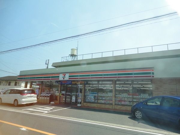 コンビニ　セブンイレブン（コンビニ）まで501m