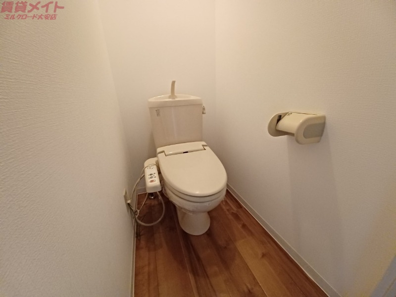 トイレ　同物件別室画像