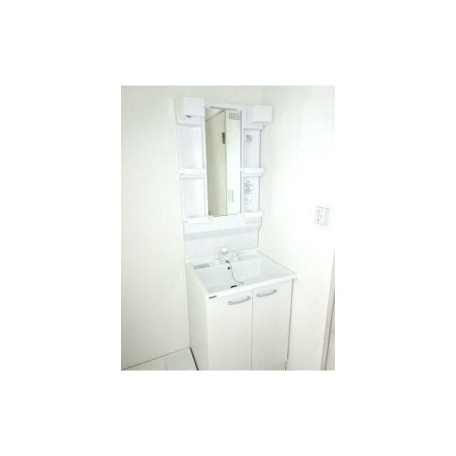 洗面設備　同建物、別部屋の写真を使用しております。