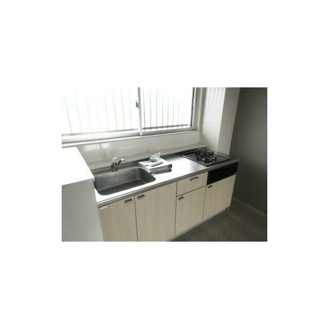 キッチン　同建物、別部屋の写真を使用しております。