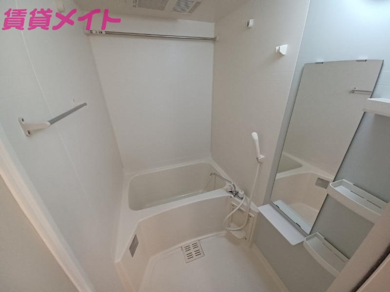 バス・シャワールーム　同型参考写真