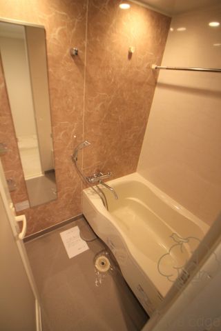 S-RESIDENCE福島Luxeの風呂写真