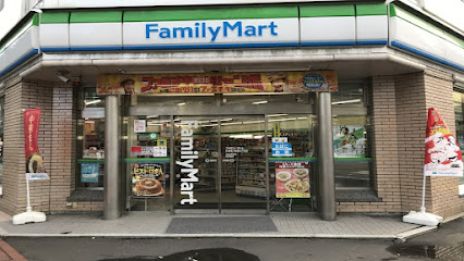 コンビニ　ファミリーマート札幌南1条西5丁目店（コンビニ）まで157m