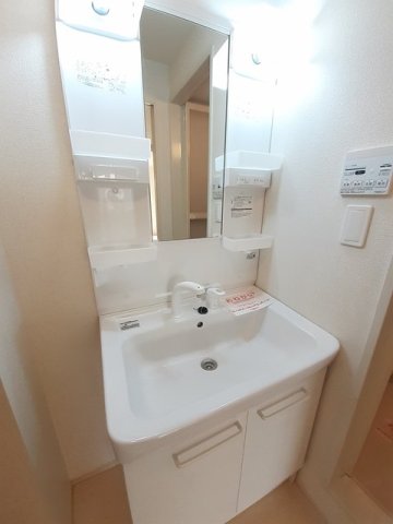 洗面設備　脱衣スペースもあります