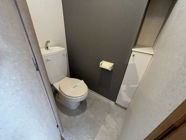 トイレ　同物件別部屋