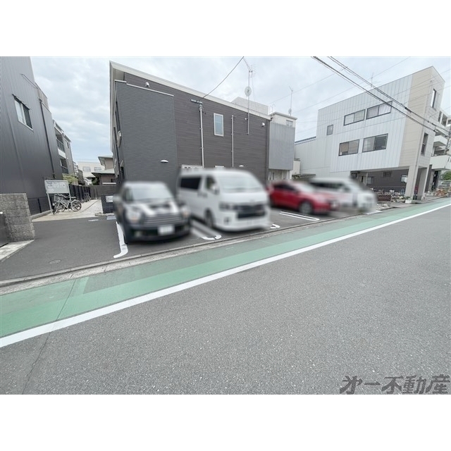 駐車場　駐車場