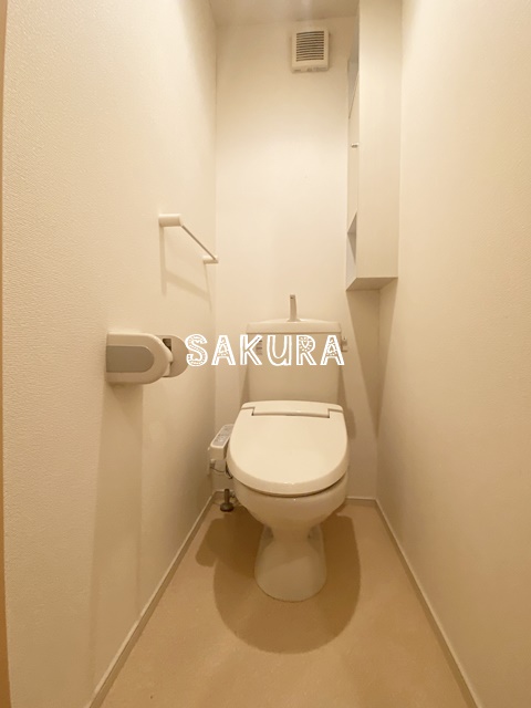 トイレ　落ち着いた色調のトイレです♪