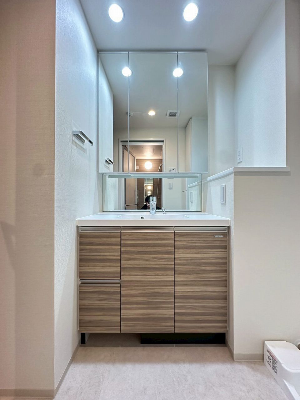 洗面設備　※同タイプの別部屋です。