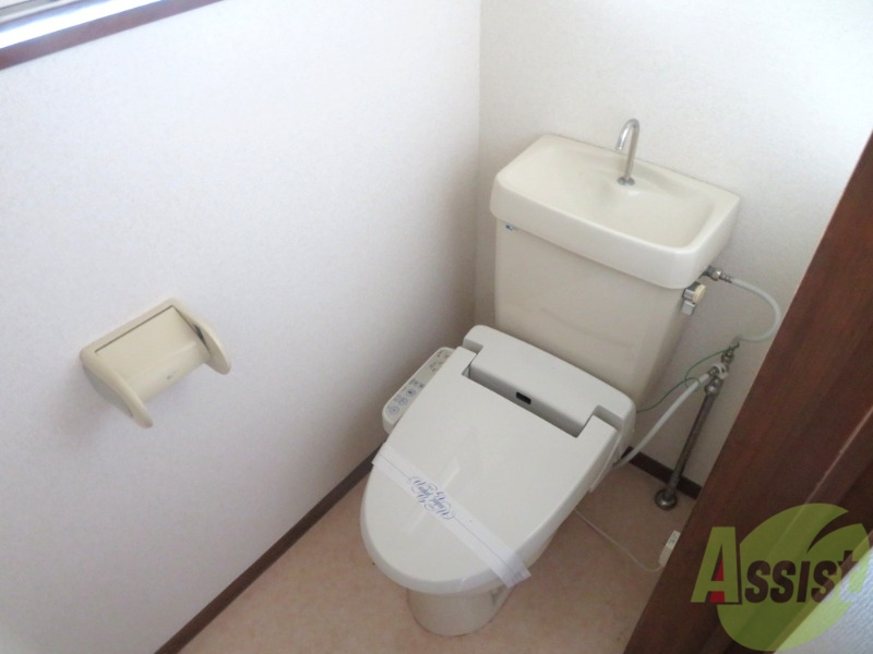 トイレ　トイレはウォシュレット付きなので安心して過ごせます。