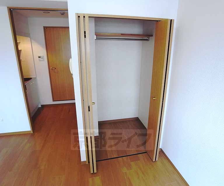 収納　奥行きのある収納で収納力良好！