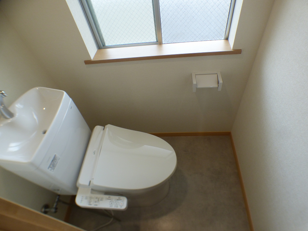 パインヒルズ東府中のトイレ写真