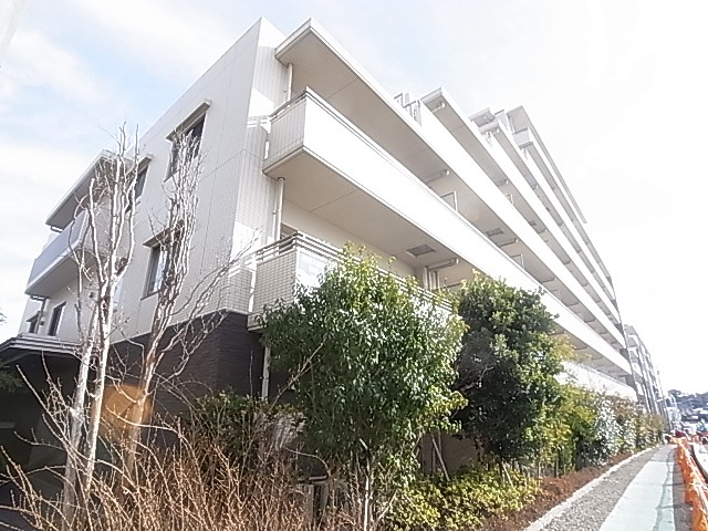 レジディア東松戸の建物外観