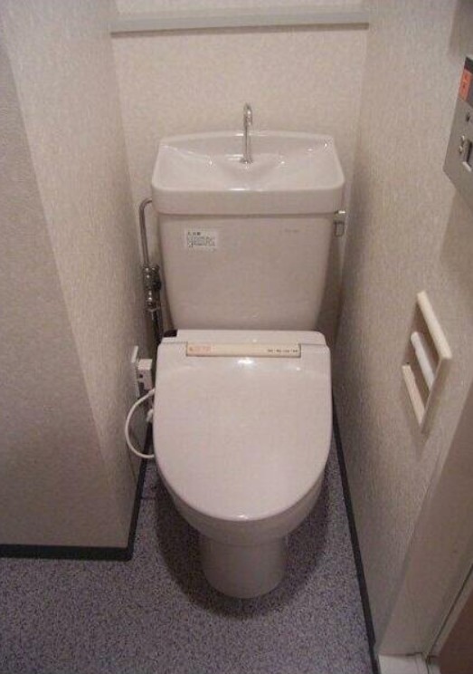 トイレ　温水洗浄便座
