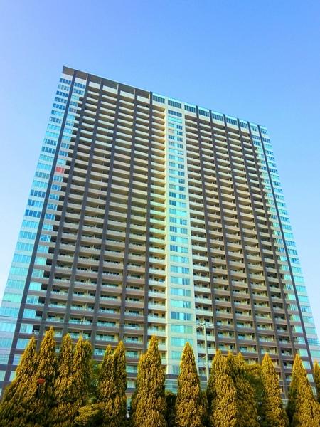 江東区有明のマンションの建物外観