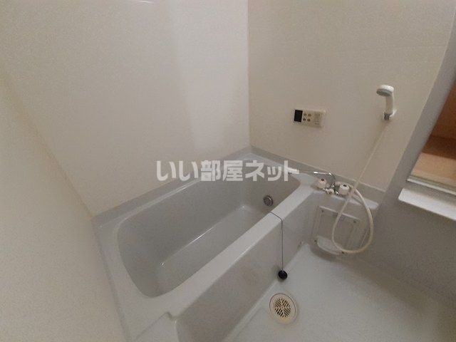 【八幡市橋本平野山のアパートのバス・シャワールーム】