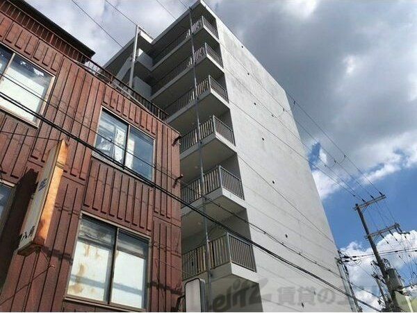 【千葉・岸辺の建物外観】