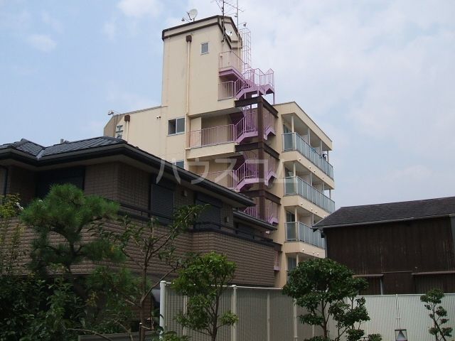 【エクセレントサカキの建物外観】