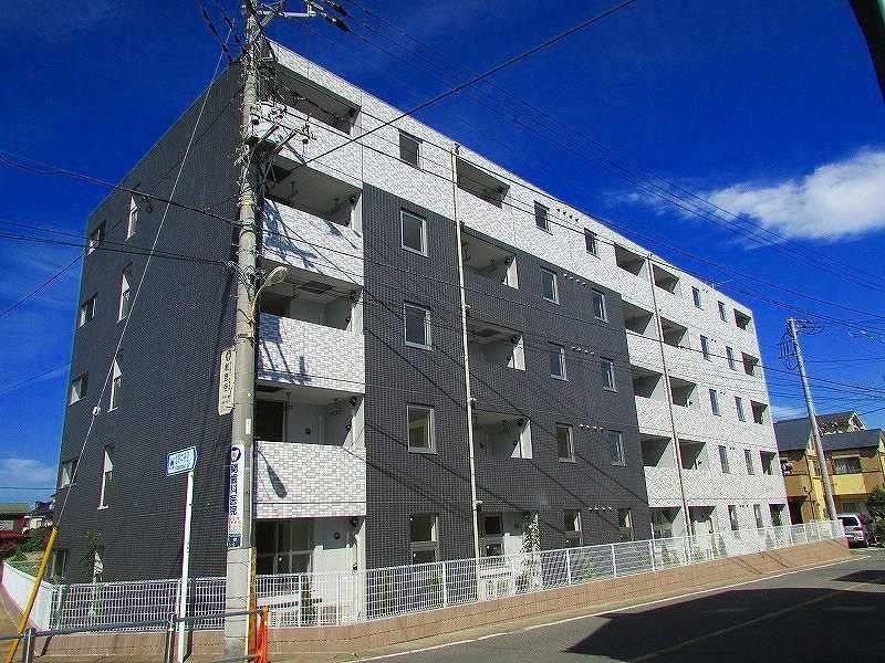 【新座市北野のマンションの建物外観】