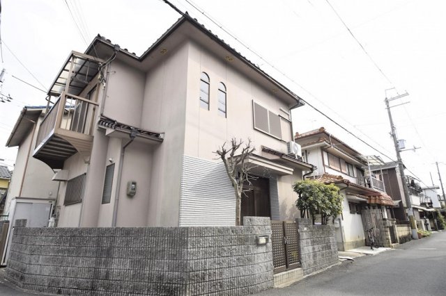 東阪田借家の建物外観