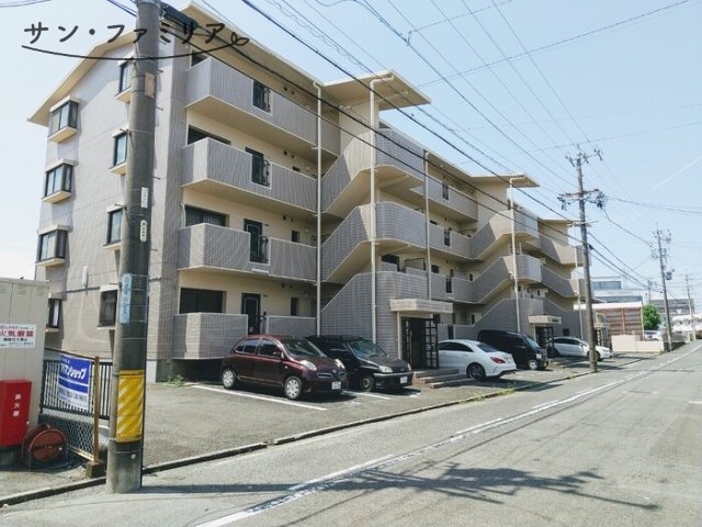 豊橋市羽根井西町のマンションの建物外観