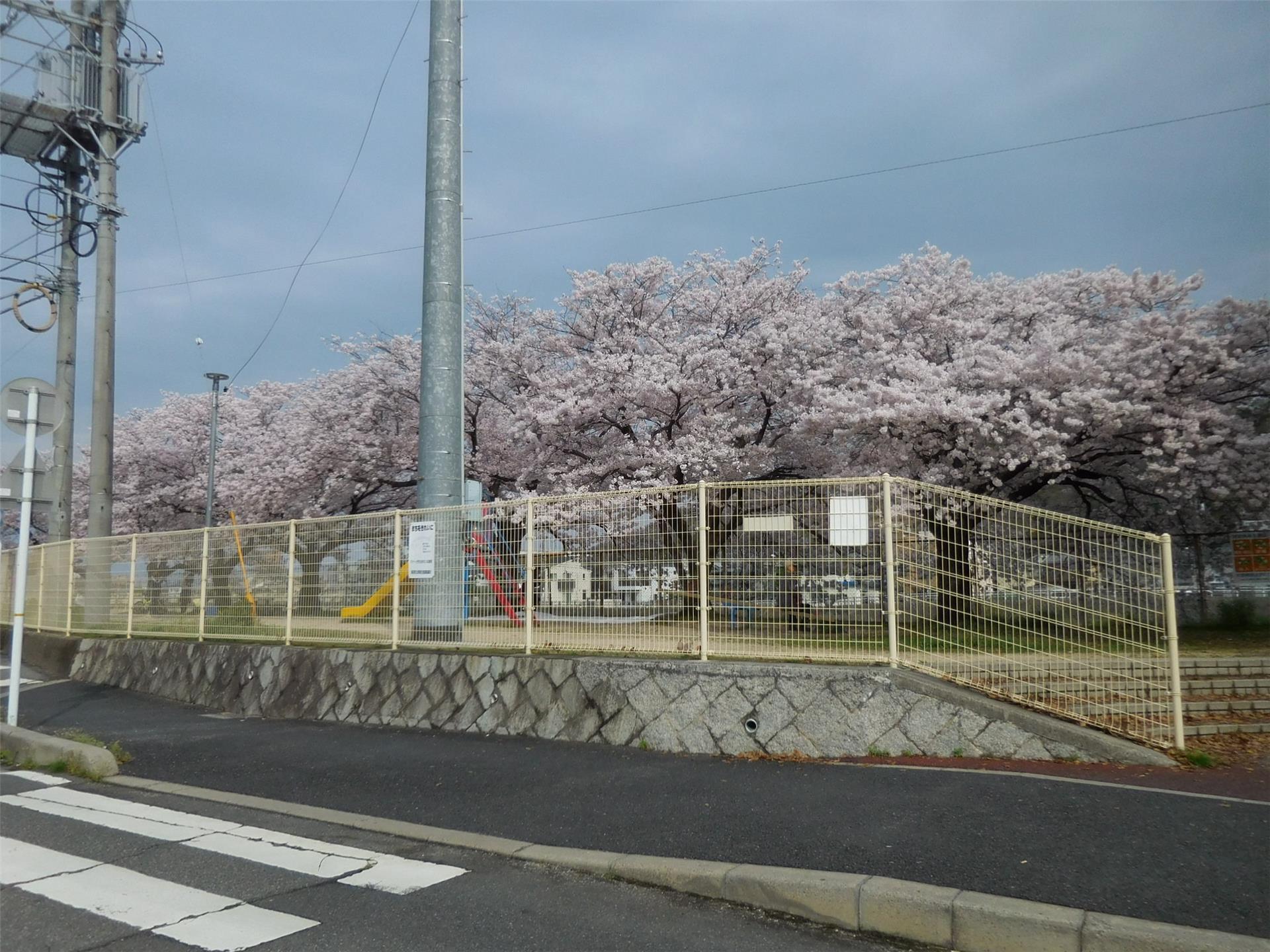 【プレリュード海田の公園】