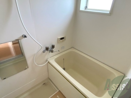 バス・シャワールーム　ゆったりしたバスタブで毎日のバスタイムが楽しみですね
