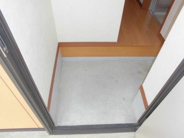 玄関　別部屋参考画像