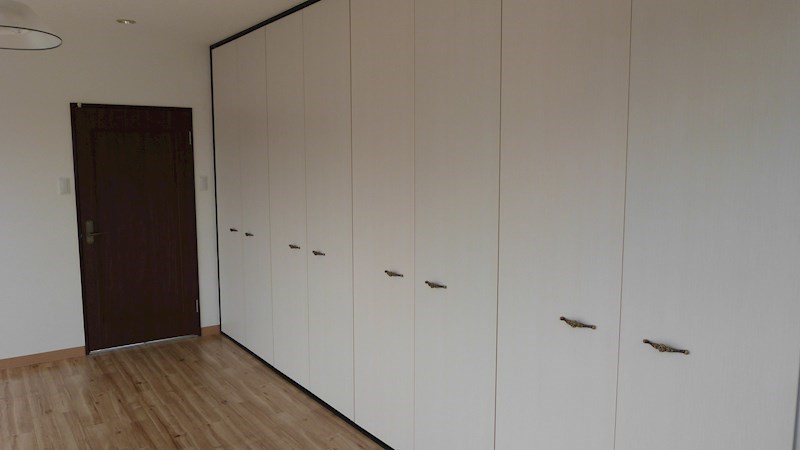 その他　洋室物入れ