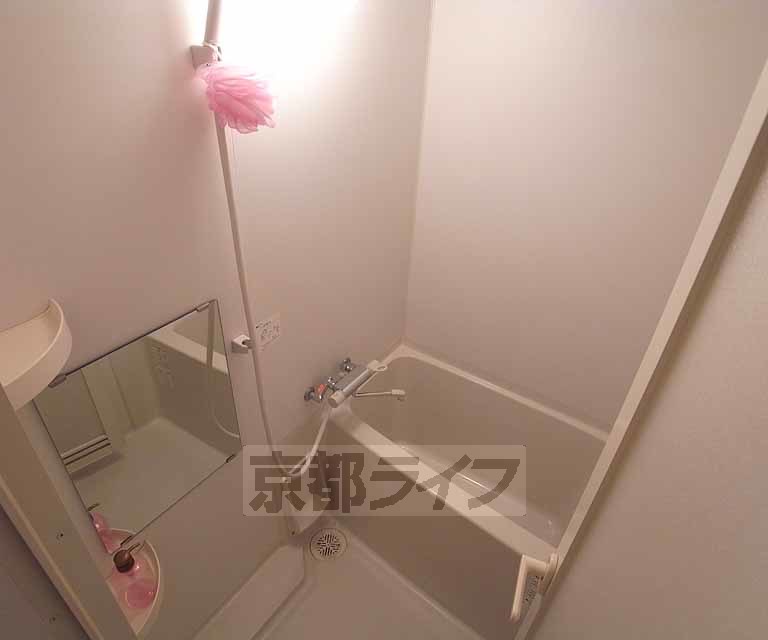 バス・シャワールーム　綺麗なお風呂です。